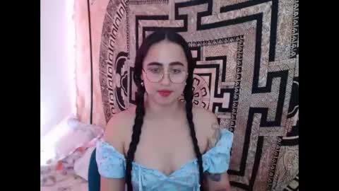 N I N A online show from 11, 1, 2025