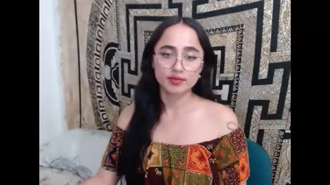 N I N A online show from 15, 1, 2025