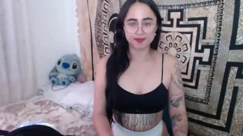 N I N A online show from 23, 1, 2025