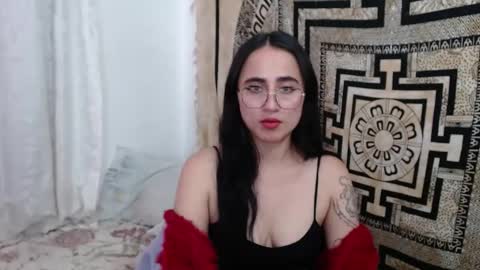 N I N A online show from 24, 1, 2025