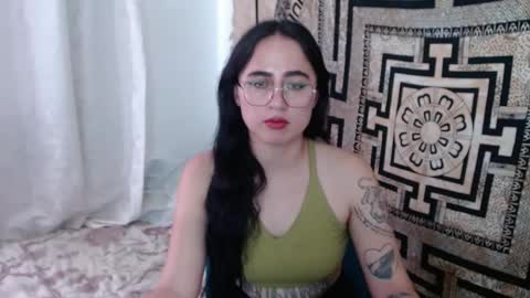 N I N A online show from 27, 1, 2025
