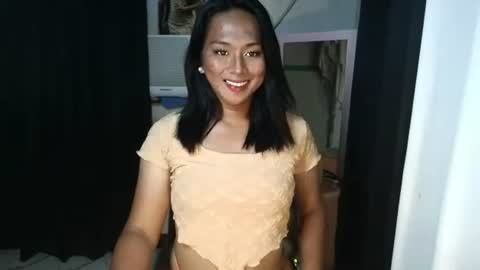 Snapshot of ninaliciousness chatting on 23, 10, 2025 Nina online show from 23, 10, 2025