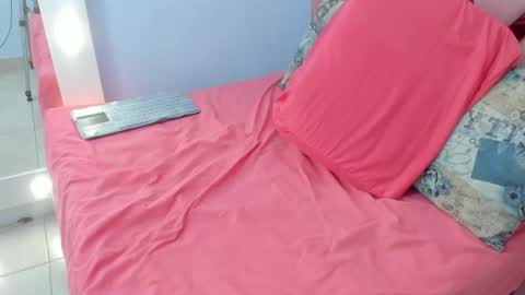 Nina Medux online show from 28, 2, 2025