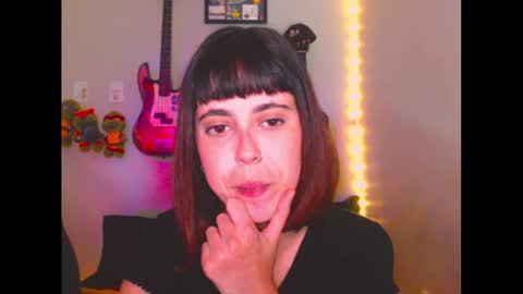 ninapellegrini17 online show from 10, 10, 2025