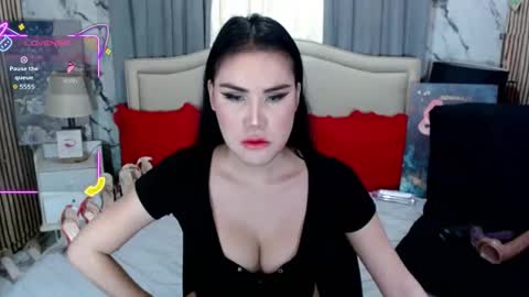 Snapshot of ninashoveltop chatting on 27, 11, 2025 ninarussell online show from 27, 11, 2025
