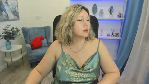 ninastarle online show from 10, 5, 2026