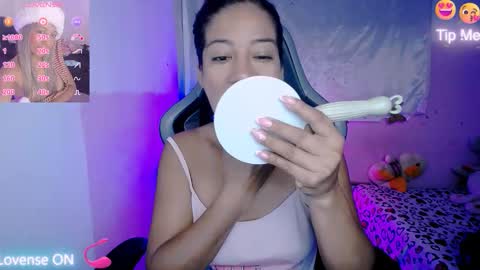 Snapshot of ninatinydoll1 chatting on 22, 9, 2025 ninatinydoll1 online show from 22, 9, 2025