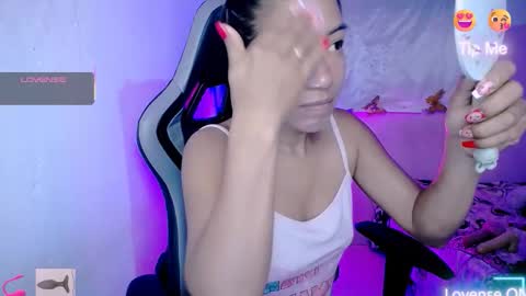 Snapshot of ninatinydoll1 chatting on 21, 10, 2025 ninatinydoll1 online show from 21, 10, 2025