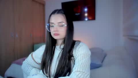Snapshot of ninavolkov chatting on 2, 7, 2026 ninavolkov online show from 2, 7, 2026