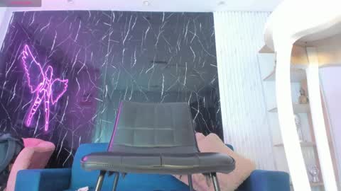 nini_beyker online show from 3, 5, 2026