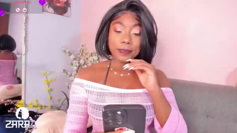 Snapshot of nini_martinii chatting on 18, 10, 2025 NINI online show from 18, 10, 2025