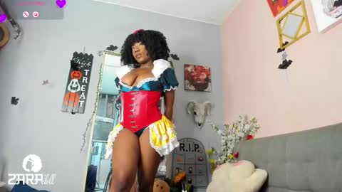 Snapshot of nini_martinii chatting on 2, 11, 2025 NINI online show from 2, 11, 2025
