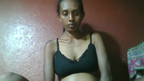 ninie246746 online show from 8, 1, 2025