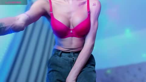 Snapshot of ninonbeart chatting on 1, 3, 2026 Ninon Beart online show from 1, 3, 2026