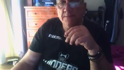 Snapshot of nionios67 chatting on 2, 10, 2025 Dennis online show from 2, 10, 2025