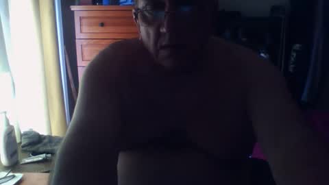 Snapshot of nionios67 chatting on 6, 10, 2025 Dennis online show from 6, 10, 2025