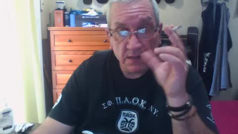 Snapshot of nionios67 chatting on 14, 10, 2025 Dennis online show from 14, 10, 2025