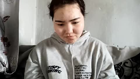 Molly online show from 4, 2, 2026