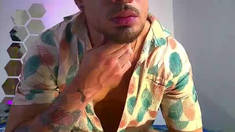 Nicolas Muscle online show from 12, 12, 2024