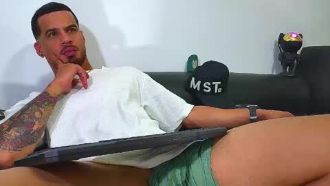 Nicolas Muscle online show from 19, 2, 2025