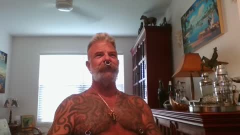 Snapshot of njdbear chatting on 20, 9, 2025 Don online show from 20, 9, 2025