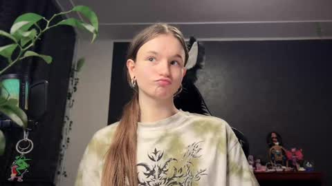 Tears Lora online show from 5, 3, 2025