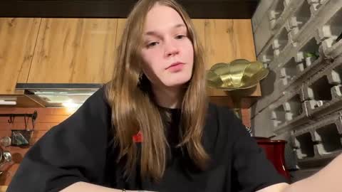 Snapshot of nloraaa chatting on 2, 4, 2026 Tears Lora online show from 2, 4, 2026