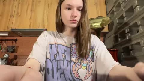 Snapshot of nloraaa chatting on 17, 4, 2026 Tears Lora online show from 17, 4, 2026