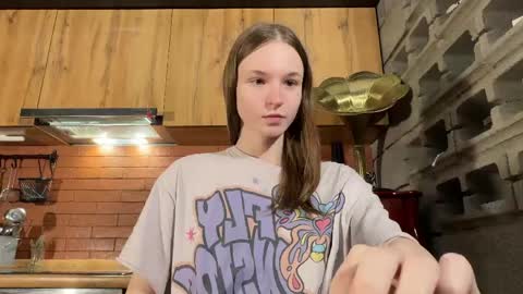 Snapshot of nloraaa chatting on 19, 4, 2026 Tears Lora online show from 19, 4, 2026
