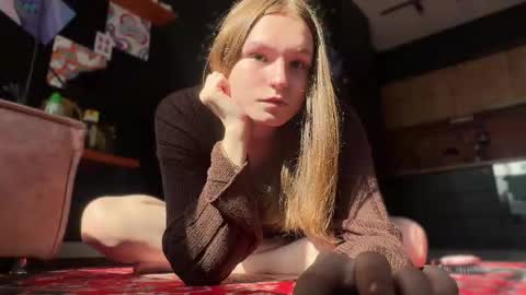 Snapshot of nloraaa chatting on 25, 4, 2026 Tears Lora online show from 25, 4, 2026