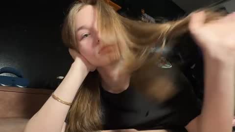 Snapshot of nloraaa chatting on 10, 5, 2026 Tears Lora online show from 10, 5, 2026