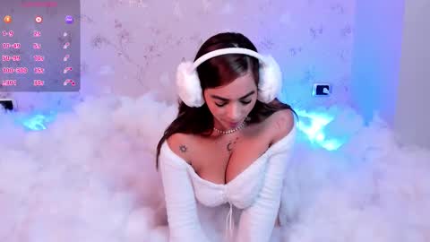 Snapshot of noa_butterfly chatting on 25, 10, 2025   ambarsulliva  online show from 25, 10, 2025