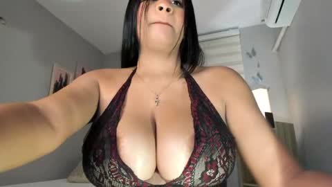 noa_joness online show from 23, 4, 2026