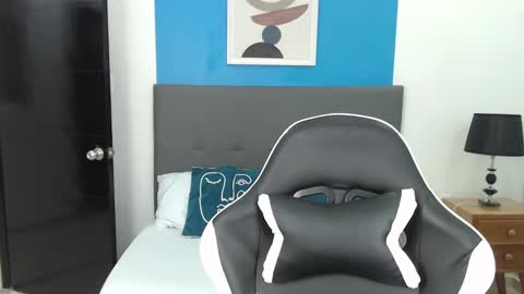 Snapshot of noaah_smith_ chatting on 14, 12, 2024 N O A A H online show from 14, 12, 2024