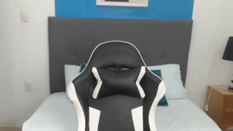 Snapshot of noaah_smith_ chatting on 27, 12, 2024 N O A A H online show from 27, 12, 2024