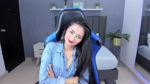 Snapshot of noaah_smith_ chatting on 6, 2, 2025 N O A A H online show from 6, 2, 2025