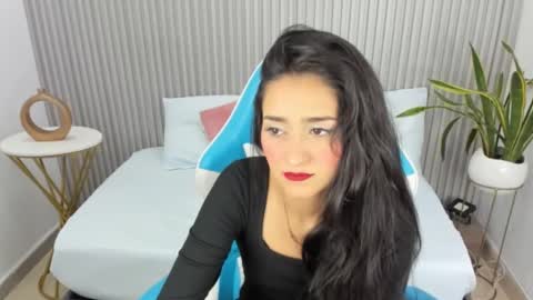 Snapshot of noaah_smith_ chatting on 1, 3, 2025 N O A A H online show from 1, 3, 2025