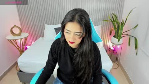 Snapshot of noaah_smith_ chatting on 6, 3, 2025 N O A A H online show from 6, 3, 2025