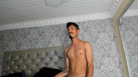 Snapshot of noaahtylor chatting on 8, 3, 2026 Noah online show from 8, 3, 2026