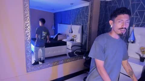 Snapshot of noaahtylor chatting on 25, 3, 2026 Noah online show from 25, 3, 2026