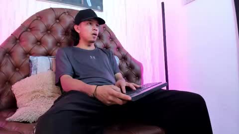 Noah Blake online show from 22, 10, 2025