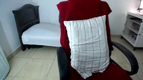 Snapshot of noah_ferrari8 chatting on 27, 12, 2024 noah_ferrari8 online show from 27, 12, 2024