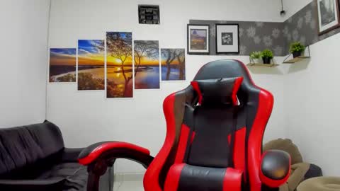 noah_flynn1 online show from 7, 10, 2025