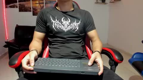 noah_flynn1 online show from 24, 2, 2026