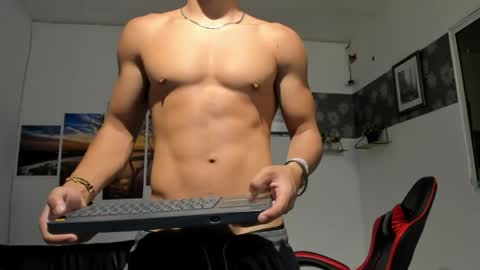 noah_flynn1 online show from 28, 5, 2026