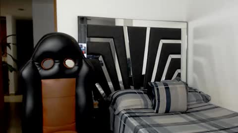 Noah Harris01 online show from 16, 9, 2025