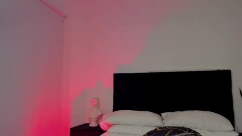 Snapshot of noah_jayden chatting on 25, 9, 2025 Noah Jayden online show from 25, 9, 2025