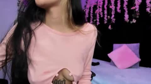 Snapshot of noah_johns chatting on 18, 12, 2025 Noah johns online show from 18, 12, 2025