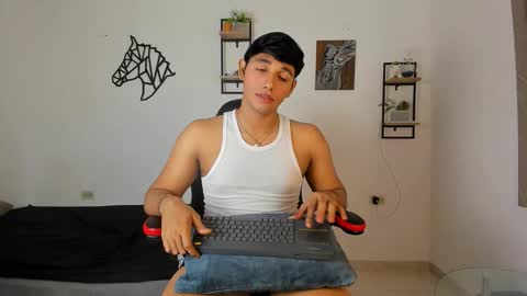 Snapshot of noah_katz chatting on 17, 10, 2025 Noah online show from 17, 10, 2025