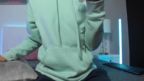    online show from 8, 12, 2024